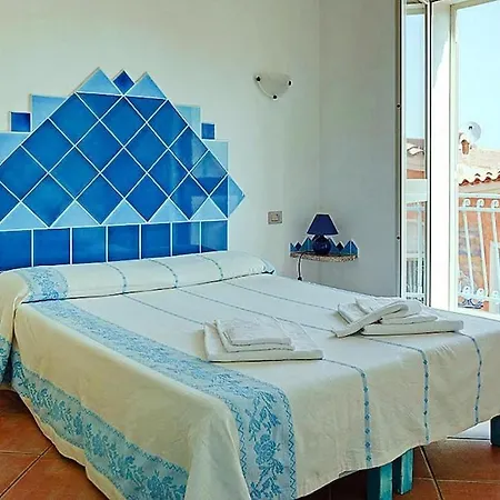 Lu Nibareddu, Loiri Appartement *