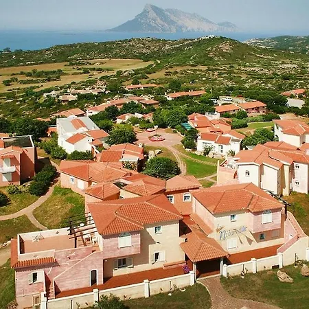 Lu Nibareddu, Loiri Appartement Monte Petrosu