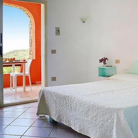 Lu Nibareddu, Loiri Appartement Monte Petrosu